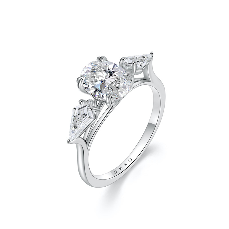 ORRO Helena I Oval Trilogy Ring
