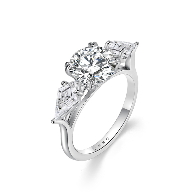 ORRO Elisabeth I Round Brilliant Trilogy Ring