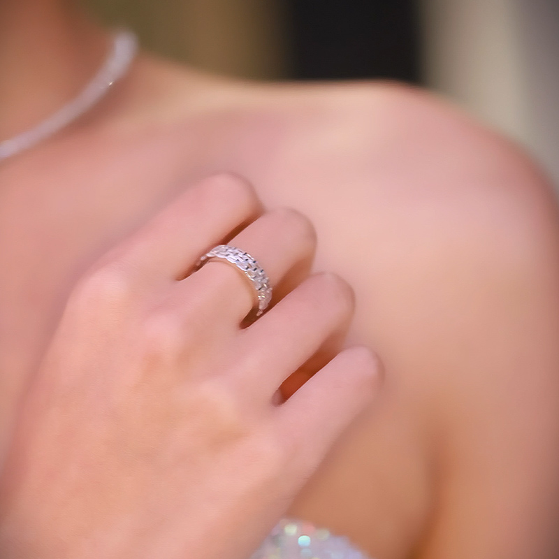 ORRO Chandelier Ring (Petite)