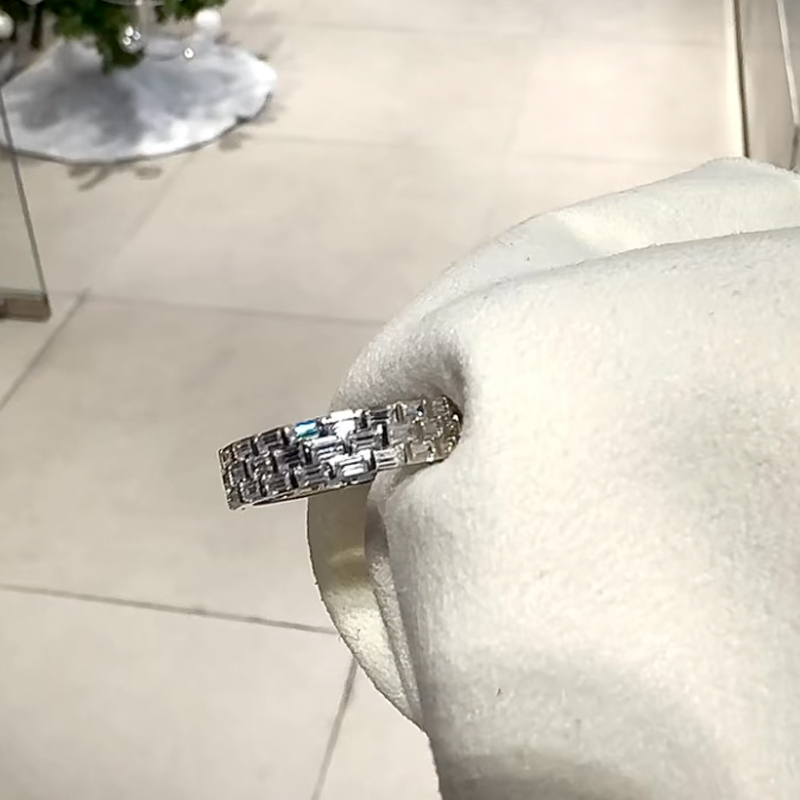 ORRO Chandelier Ring (Grande)