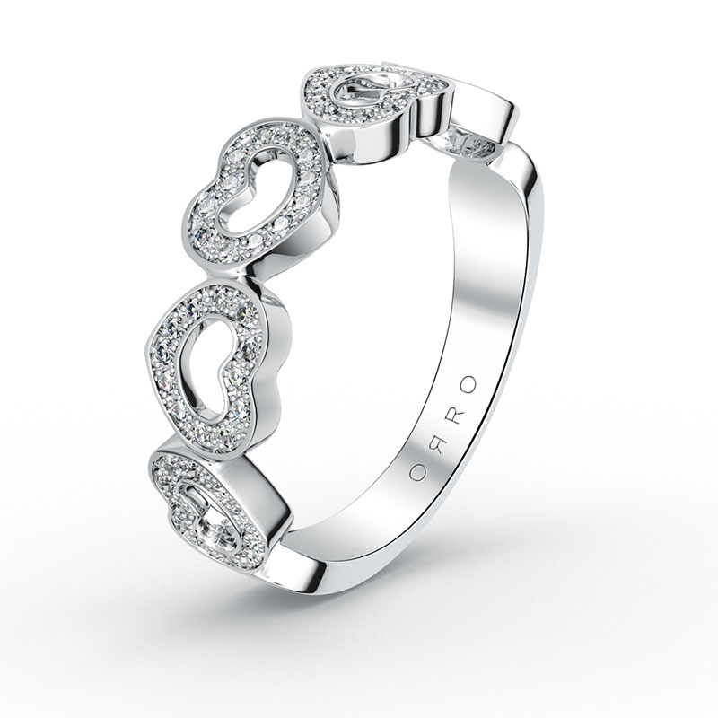 ORRO The Row of Hearts Beloved Ring in 18K Yellow Gold