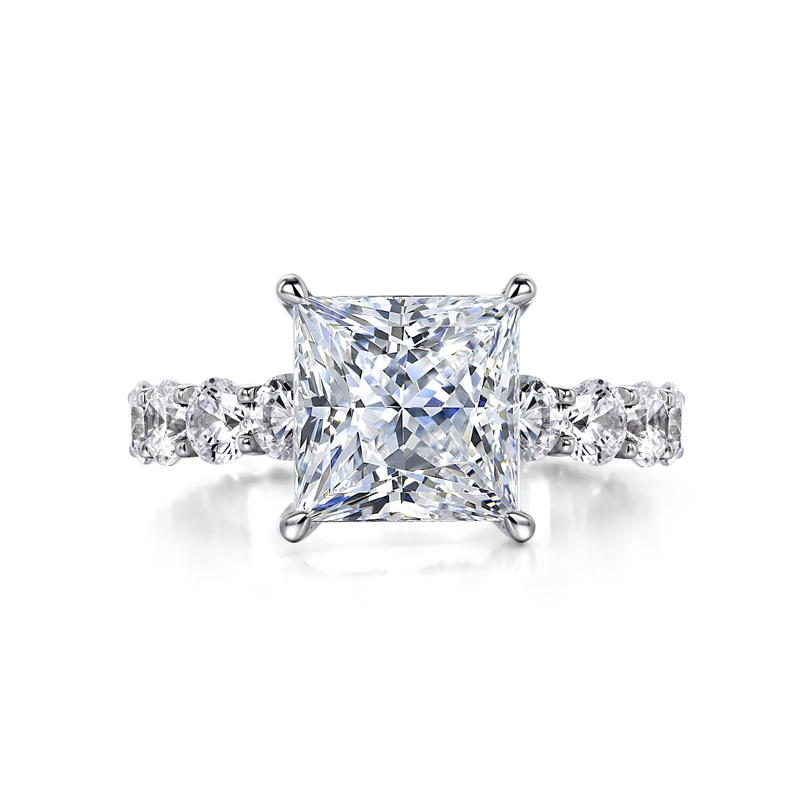 ORRO Nicola Princess-Cut Ring in 18K Yellow Gold