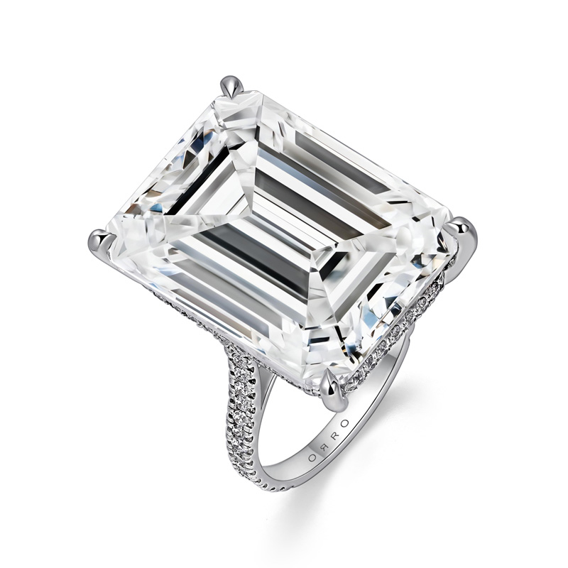 ORRO Litzy Emerald-Cut Ring in 18K Yellow Gold