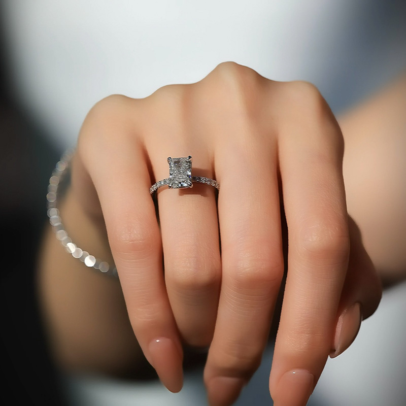 ORRO Camryn Emerald-Cut Ring (1.80ct)