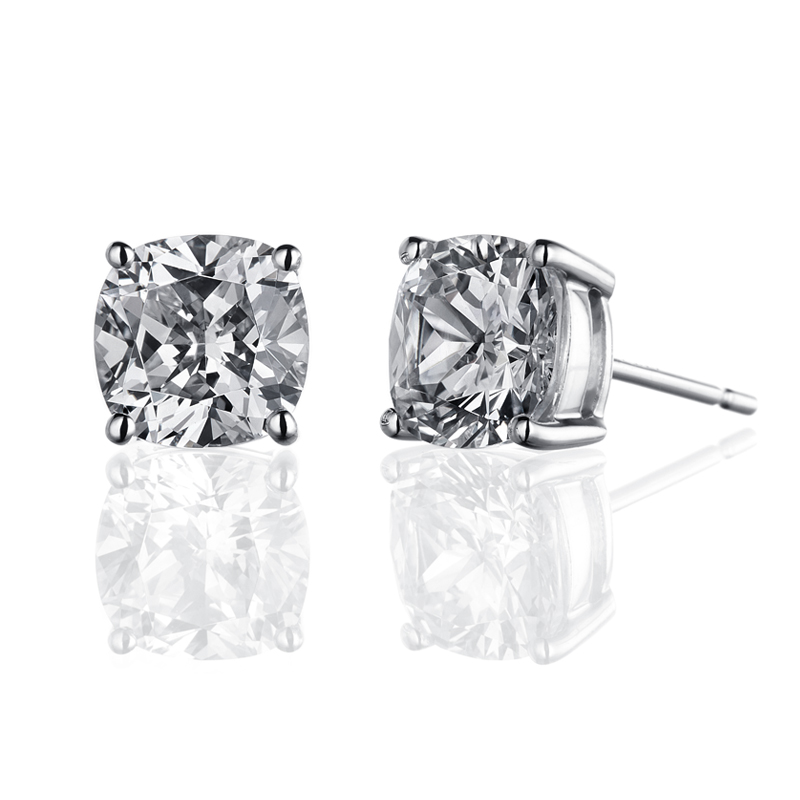 ORRO Classic Cushion Solitaire Earrings (1.45ct on each side) in 18K Yellow Gold