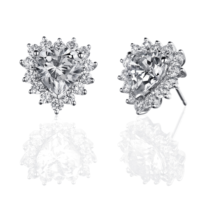 ORRO Blossom Hearts Earrings in 18K White Gold