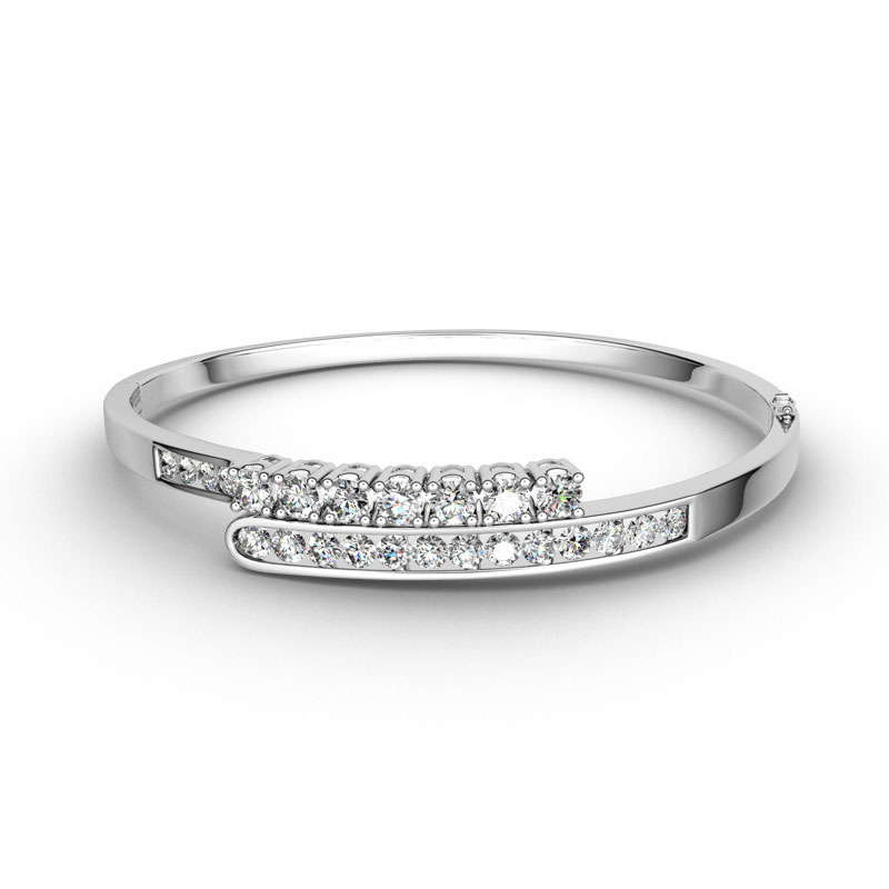 ORRO Hold Me with Love Bangle in 18K Yellow Gold