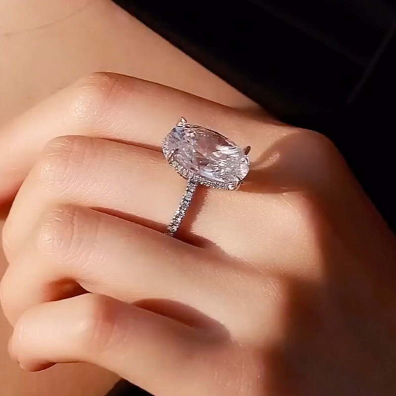 ORRO Everlyn Brilliant Oval Ring (17.80ct)