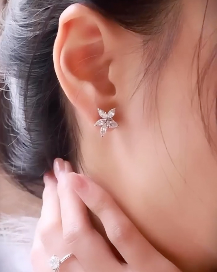 ORRO Evie Cluster Earrings (Small)